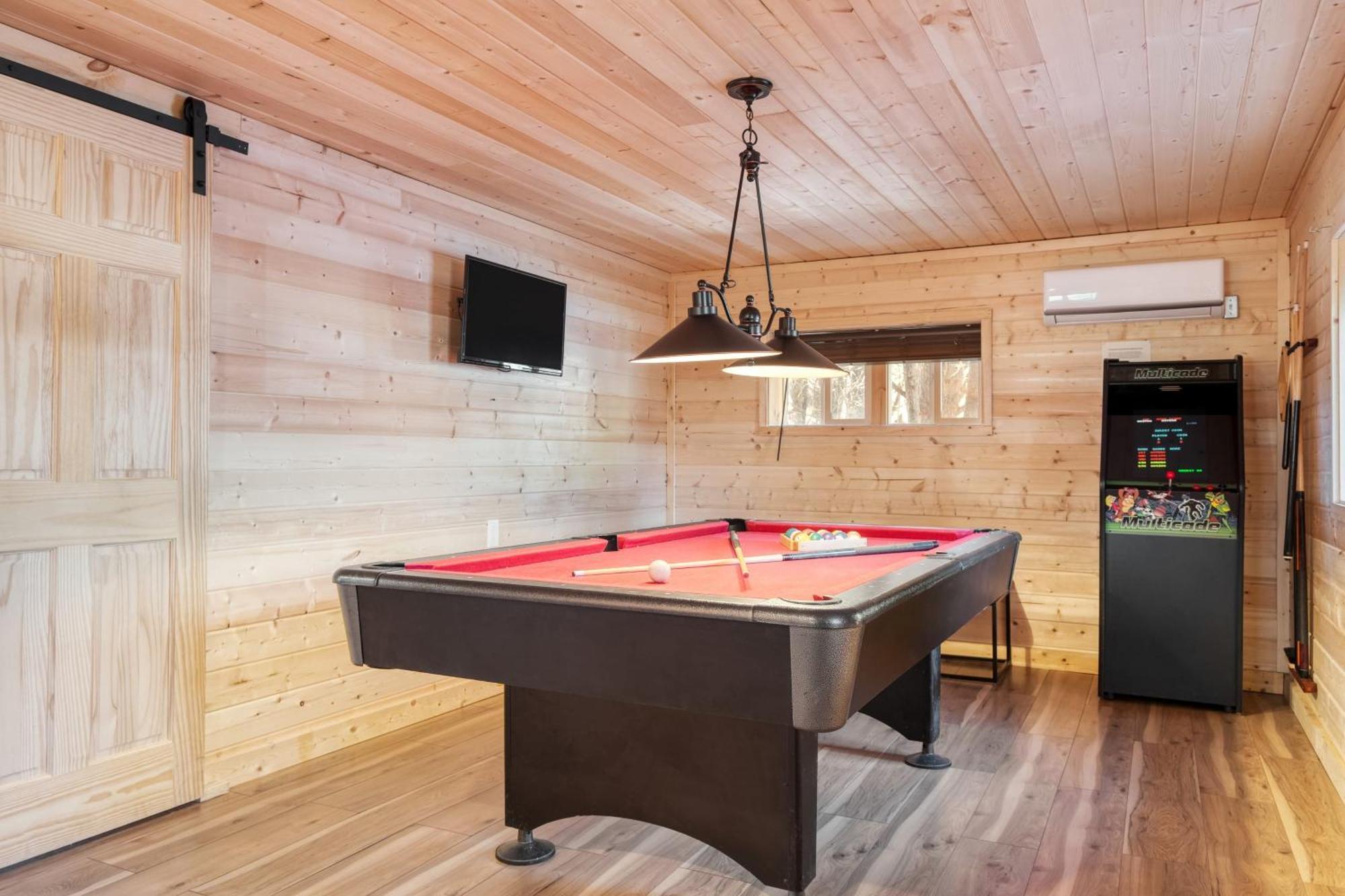 Sugar Cove By Avantstay Cabin By The River W Hot Tub Pool Table Guest House Gatlinburg Exterior photo