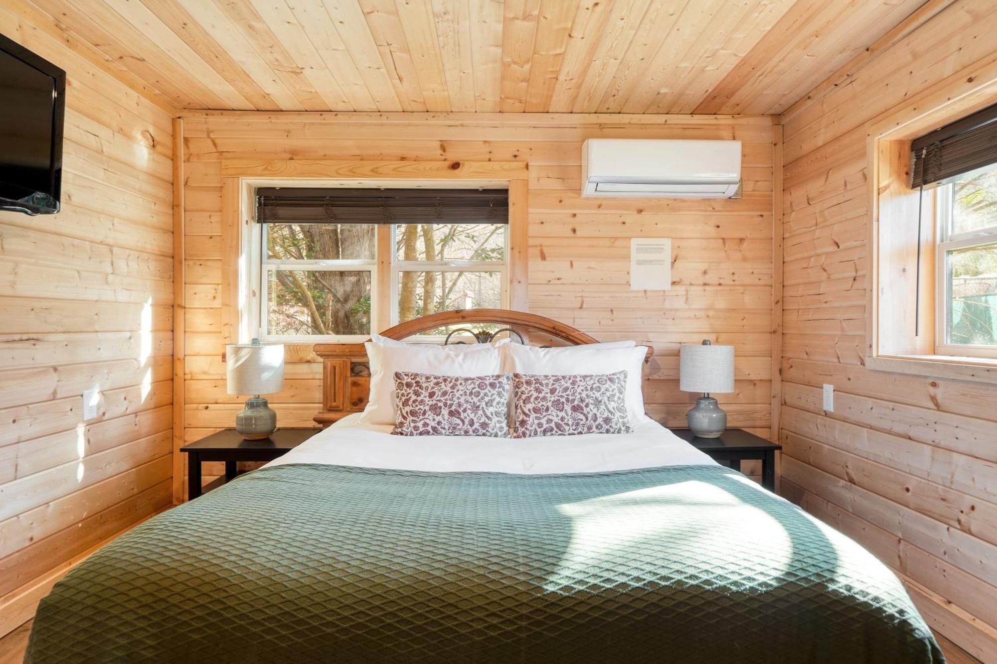 Sugar Cove By Avantstay Cabin By The River W Hot Tub Pool Table Guest House Gatlinburg Exterior photo